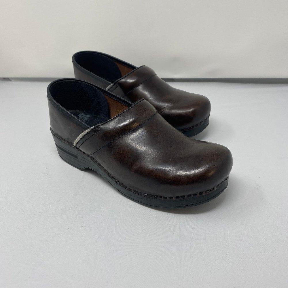 Dansko Brown Leather Clogs!